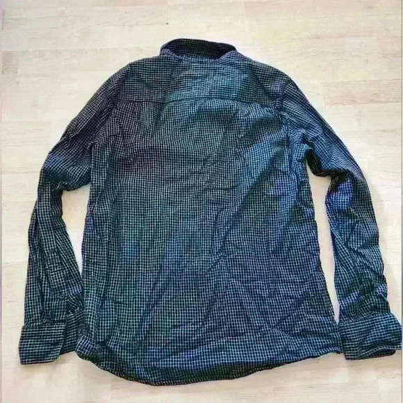 Volcom mens button down size medium - Picture 3 of 6